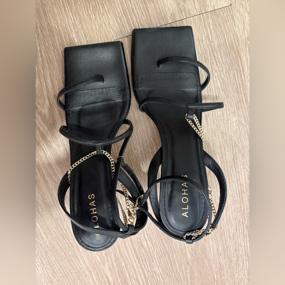 Aloha heels